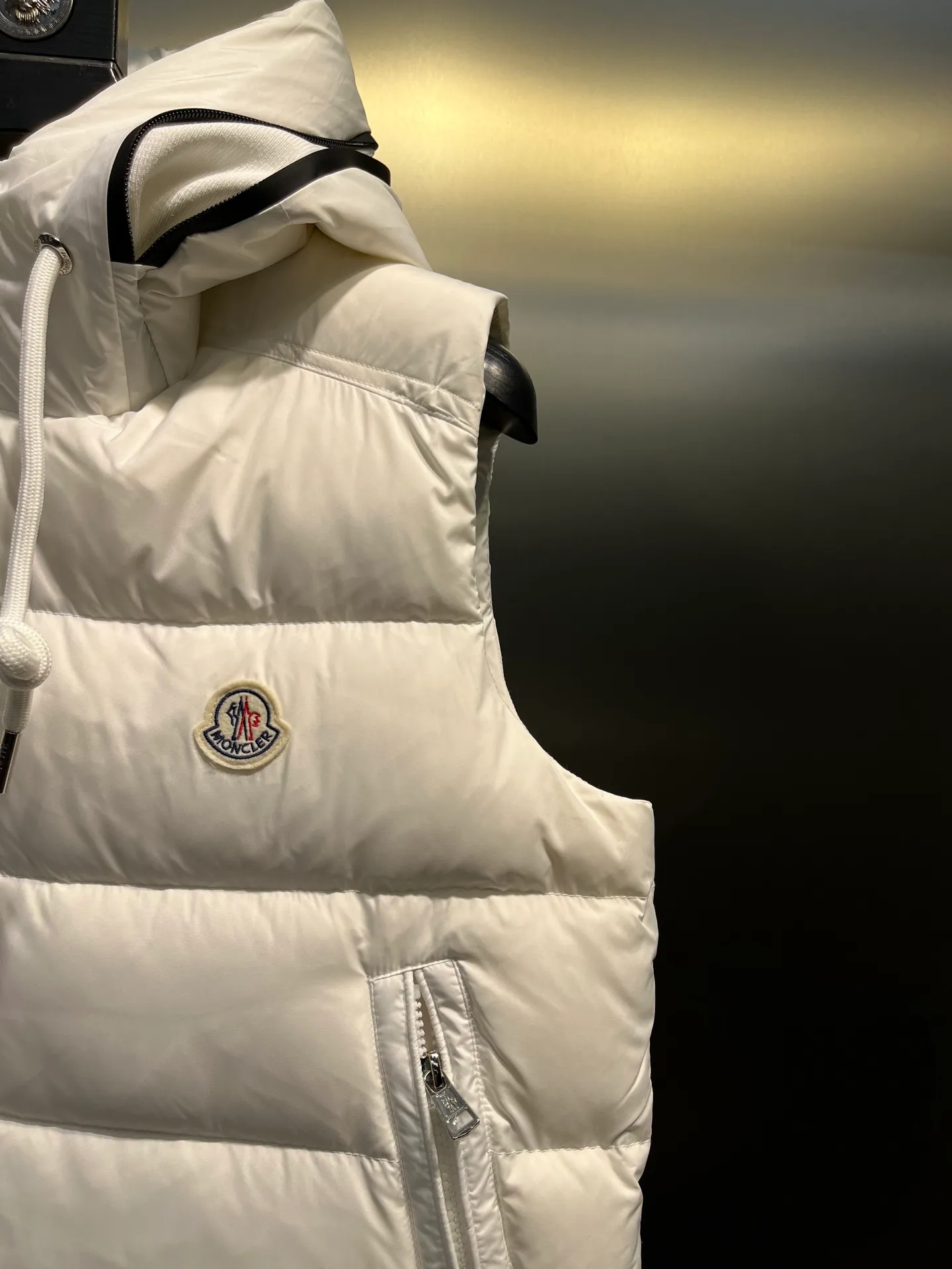 Moncler 25 🌟 ！ ！ 100% Breathable ， ！ 90% Rebound ， ！ ， ！ 、 ！ Versatile ：Black White Size：12345